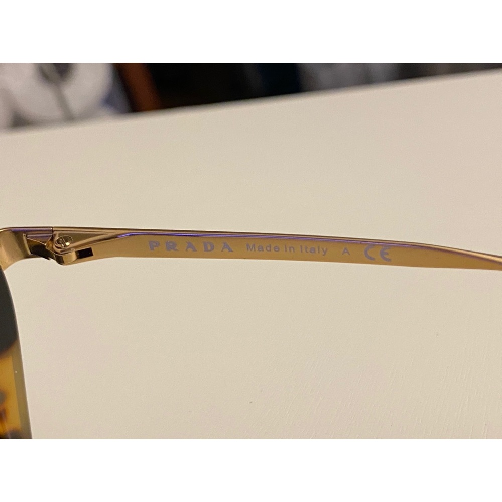 Prada Sunglasses Cat Eye style. Gradient lens. - Picture 5 of 8